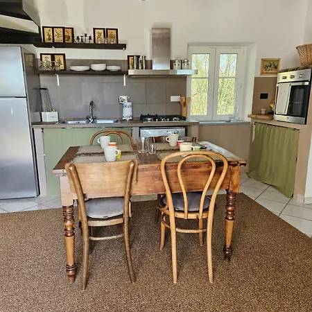 Casa Mondonio Feriehus